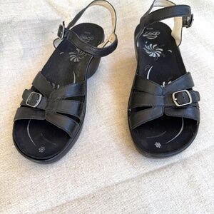 Abeo Black Leather W10 Wedge Sandals with Adjustable Straps - Lightly Used Y2K